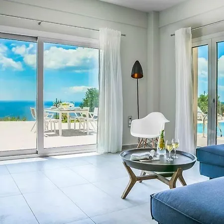 Lourdata Sleeps 5 Pool Air Con Wifi Villa *